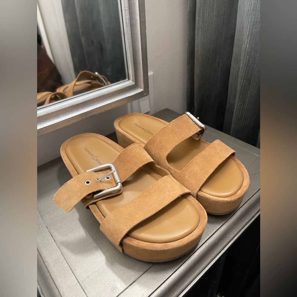 Treasure and bond brown suede platform sandal size 7.5